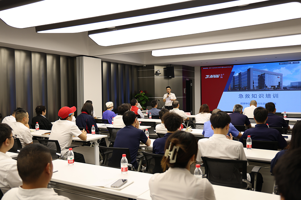 1730705696965492.jpg 1C6A7544(1).jpg